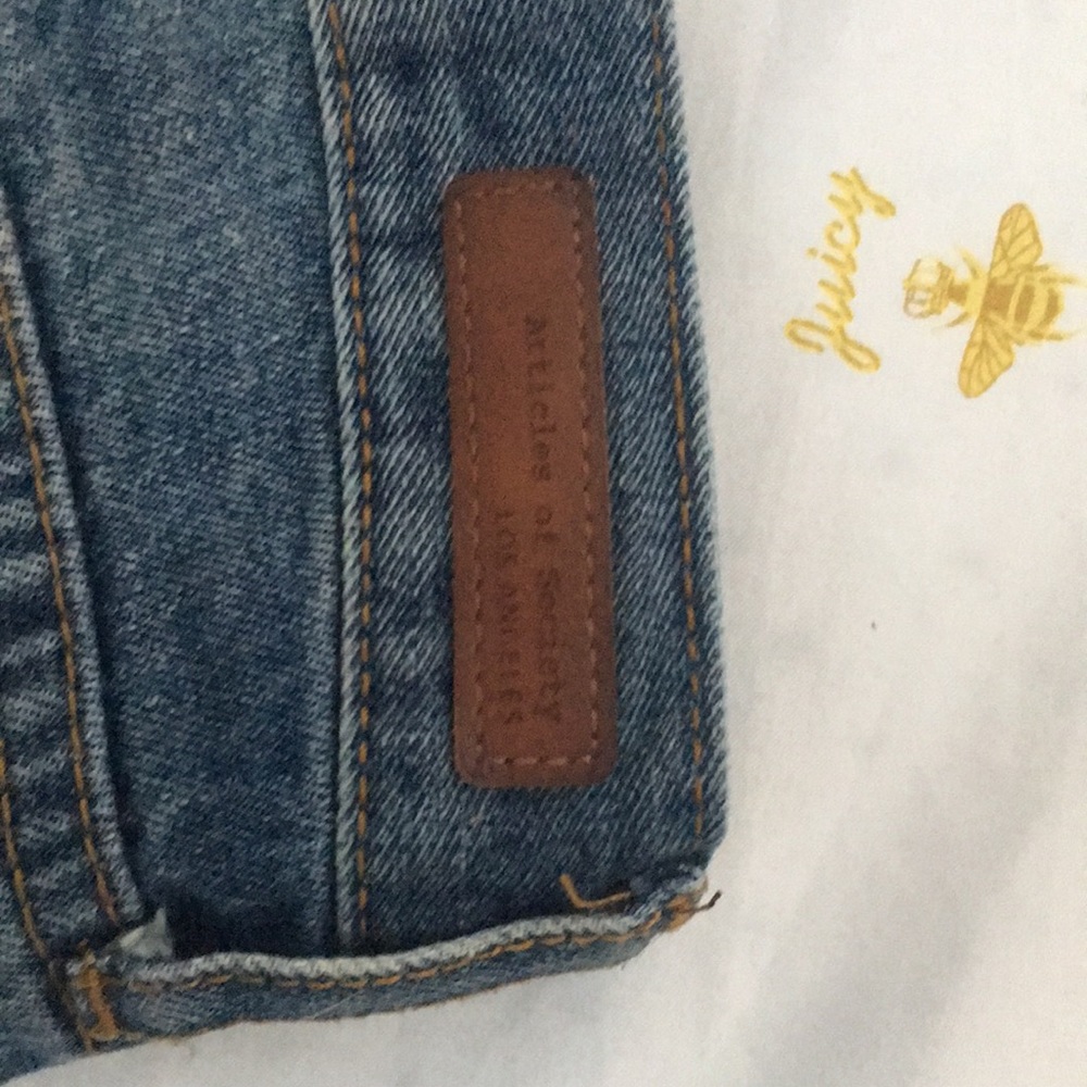 Shorts - Picture 3 of 6